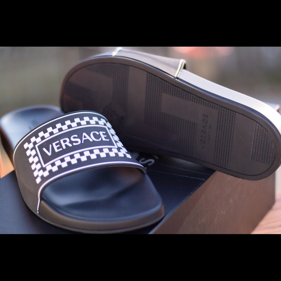 [SOLD] Vintage Box Logo Slides - Picture 5 of 9